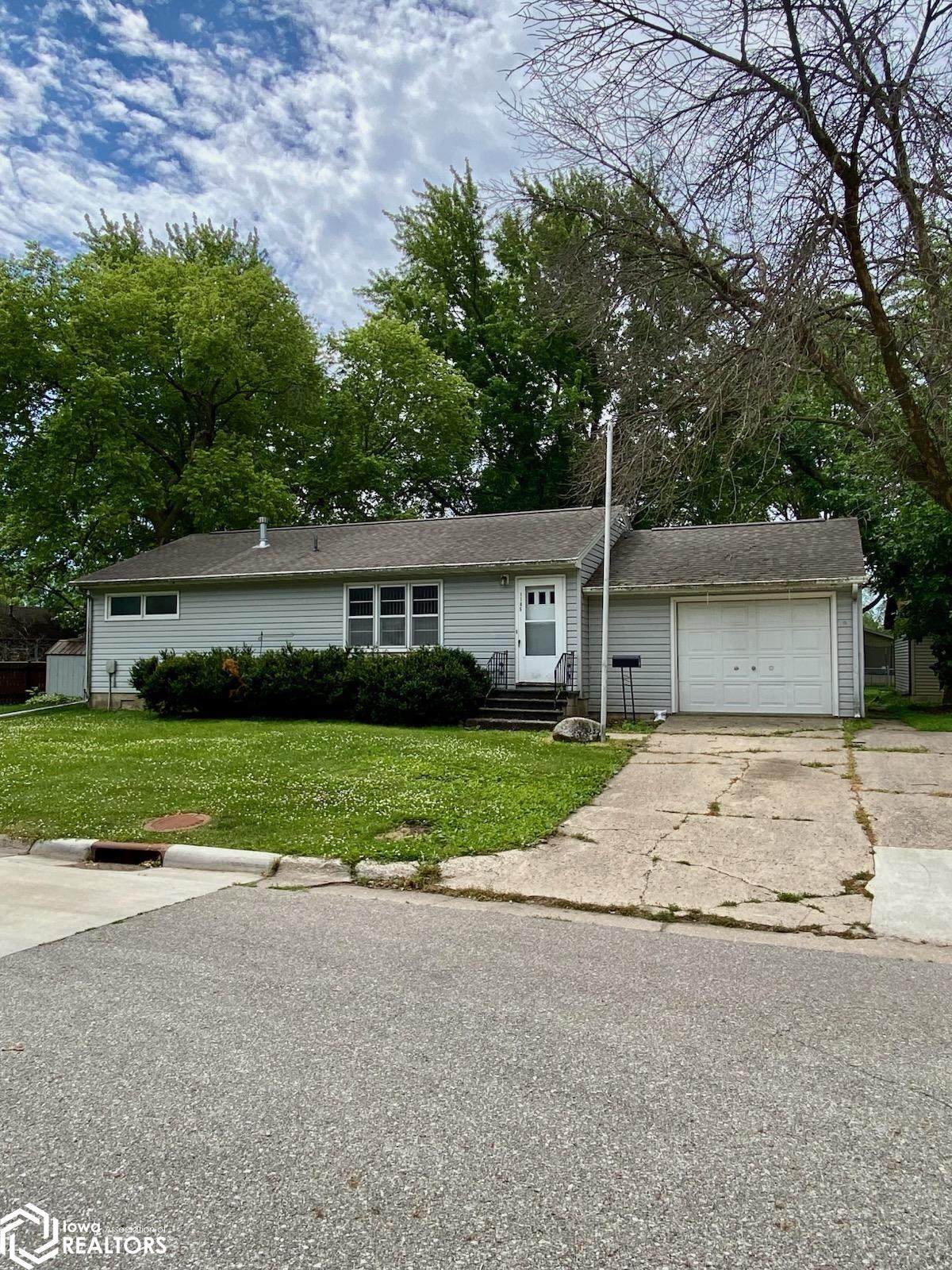 1105 8Th Avenue Court - Photo 1