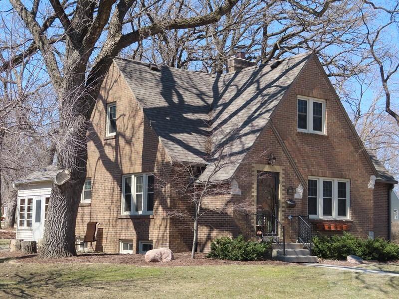 836 Hampshire Avenue - Photo 1