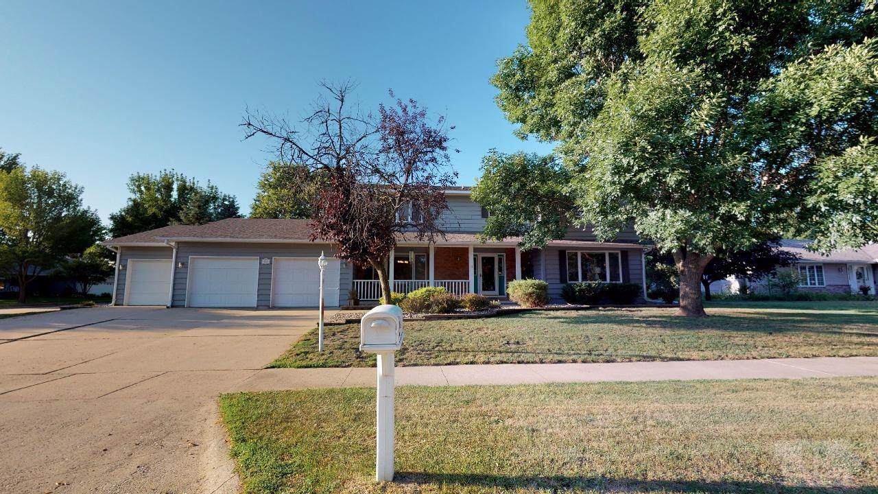 330 Woodbine - Photo 1
