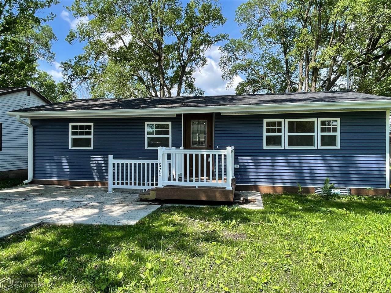 1820 Coolidge Avenue - Photo 1