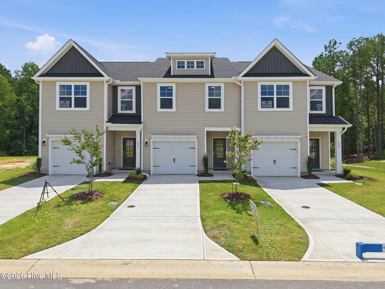 234 Elijah Way - Photo 1