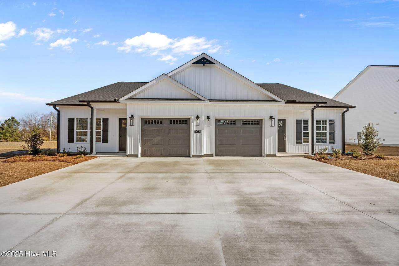 105 Lady O Drive - Photo 1