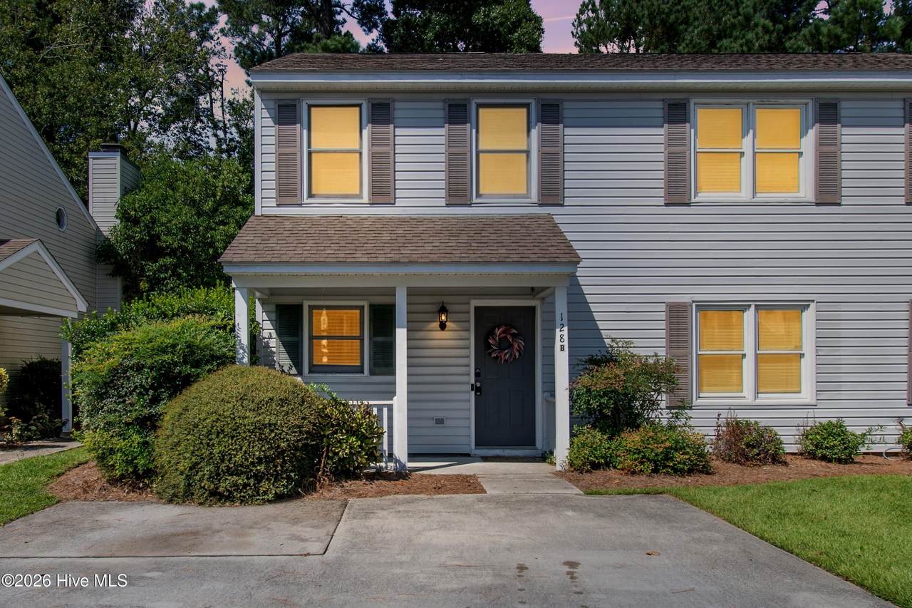 128 Lullwater Drive - Photo 1