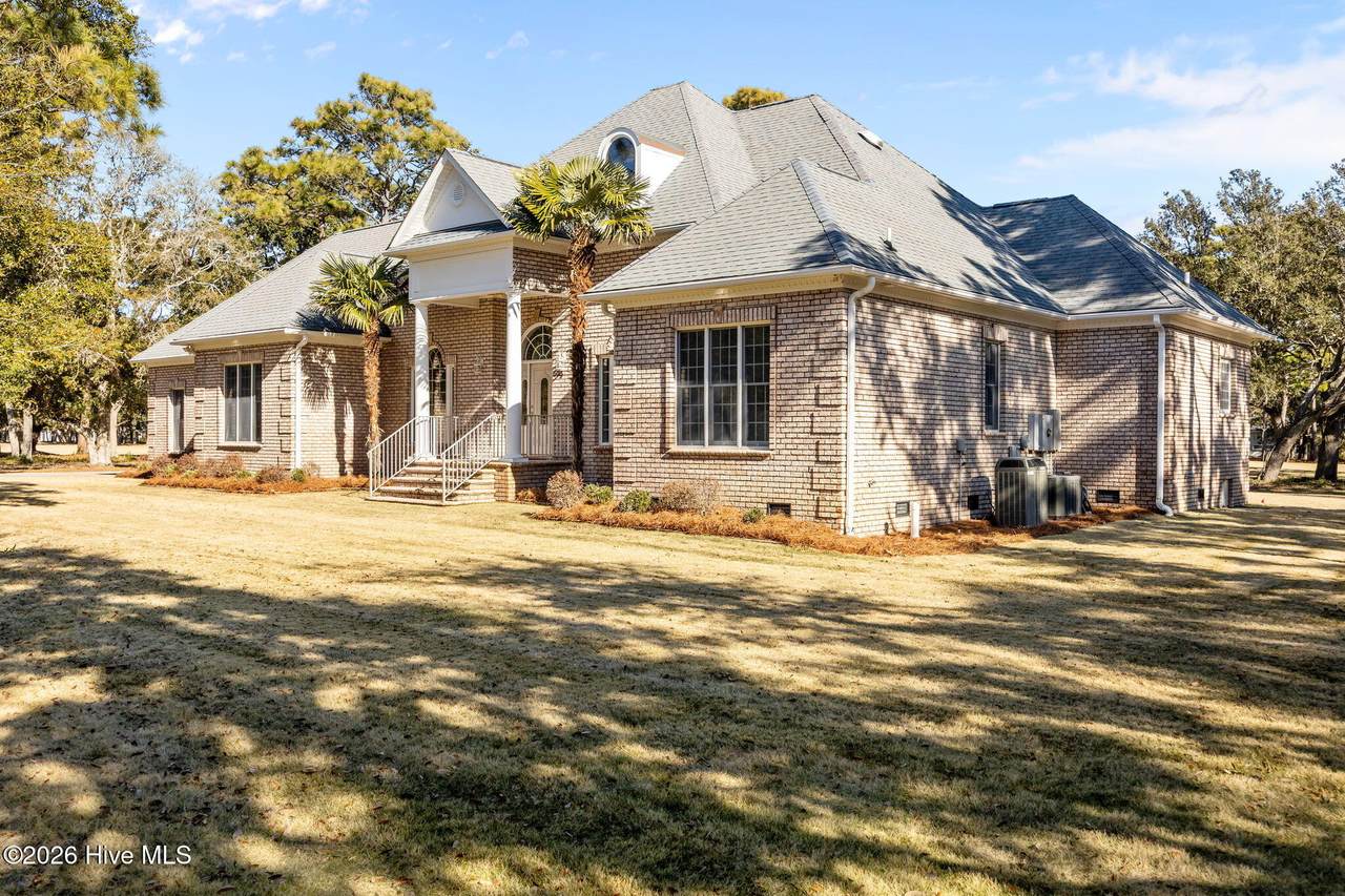699 Country Club Drive - Photo 1