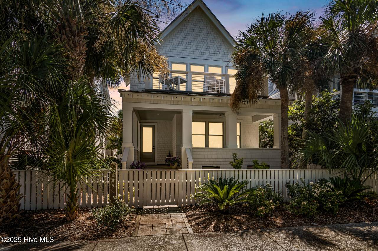 105 Turks Head Court - Photo 1