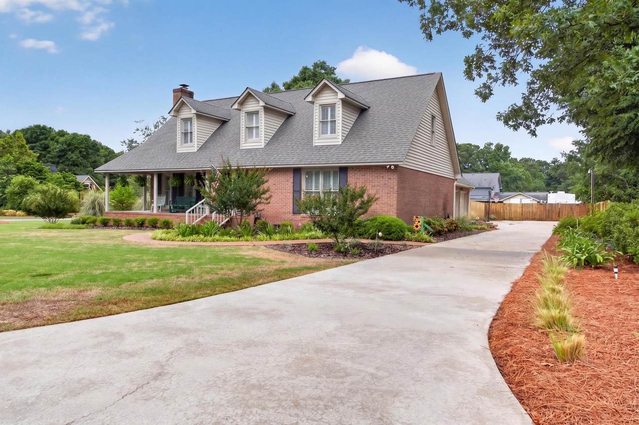 1607 Tavelle Lane - Photo 1