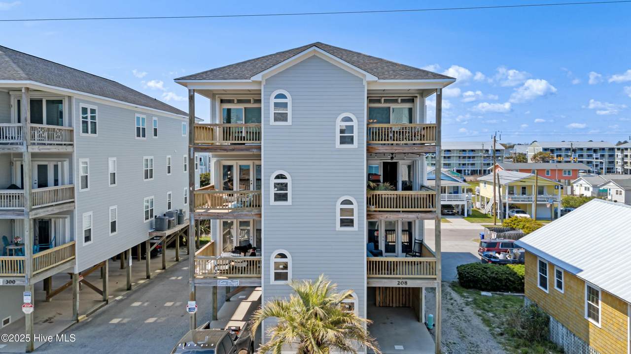 208 Carolina Beach Avenue - Photo 1