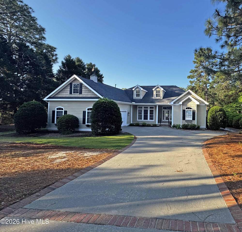 140 Steeplechase Way - Photo 1