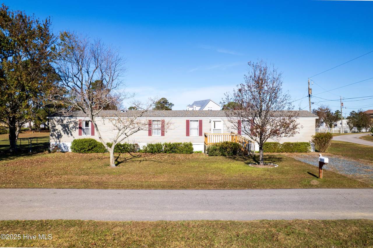 100 Reef Lane - Photo 1