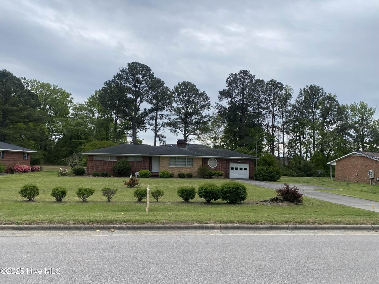 1404 Berkeley Boulevard - Photo 1