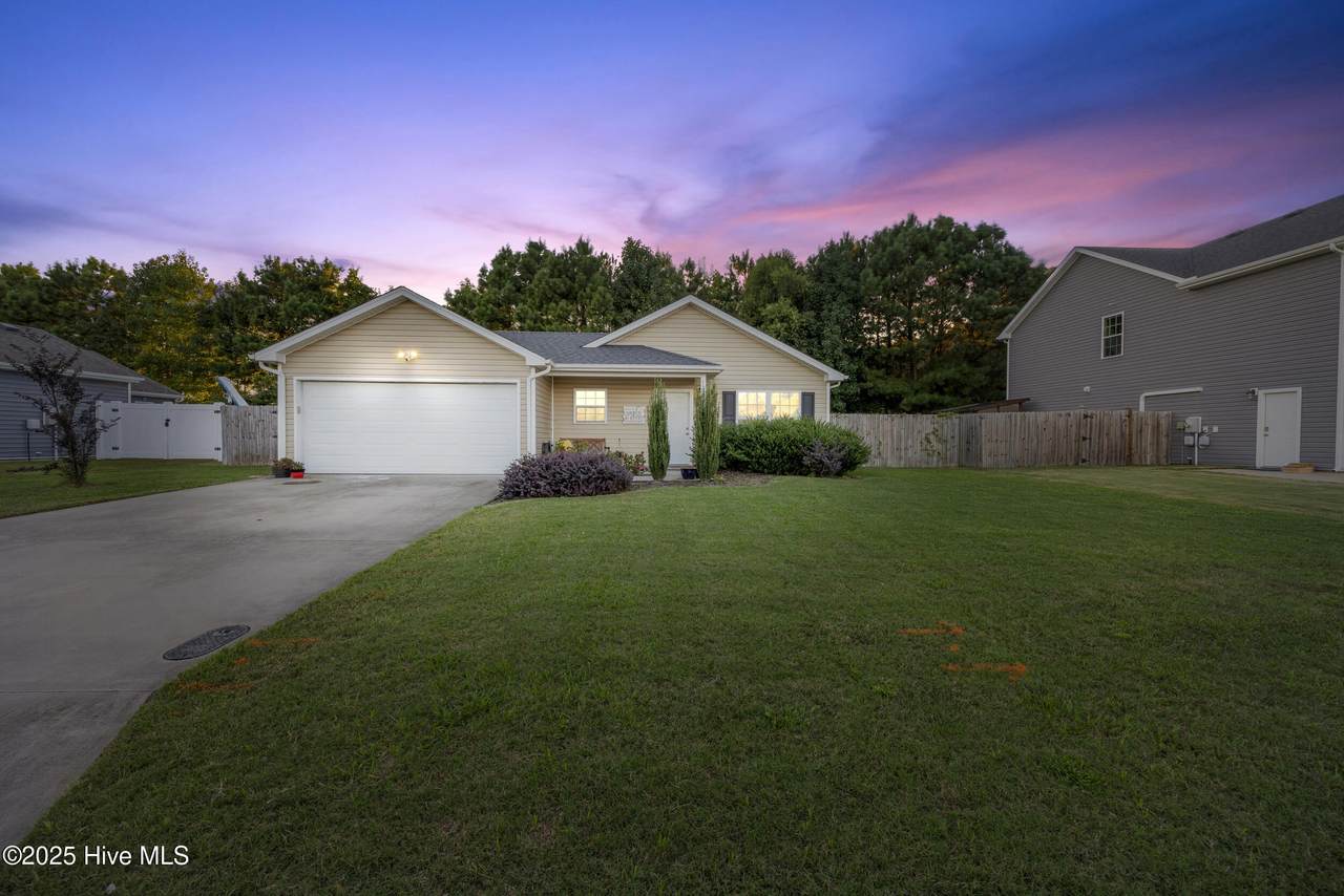 305 Ensanada Drive - Photo 1