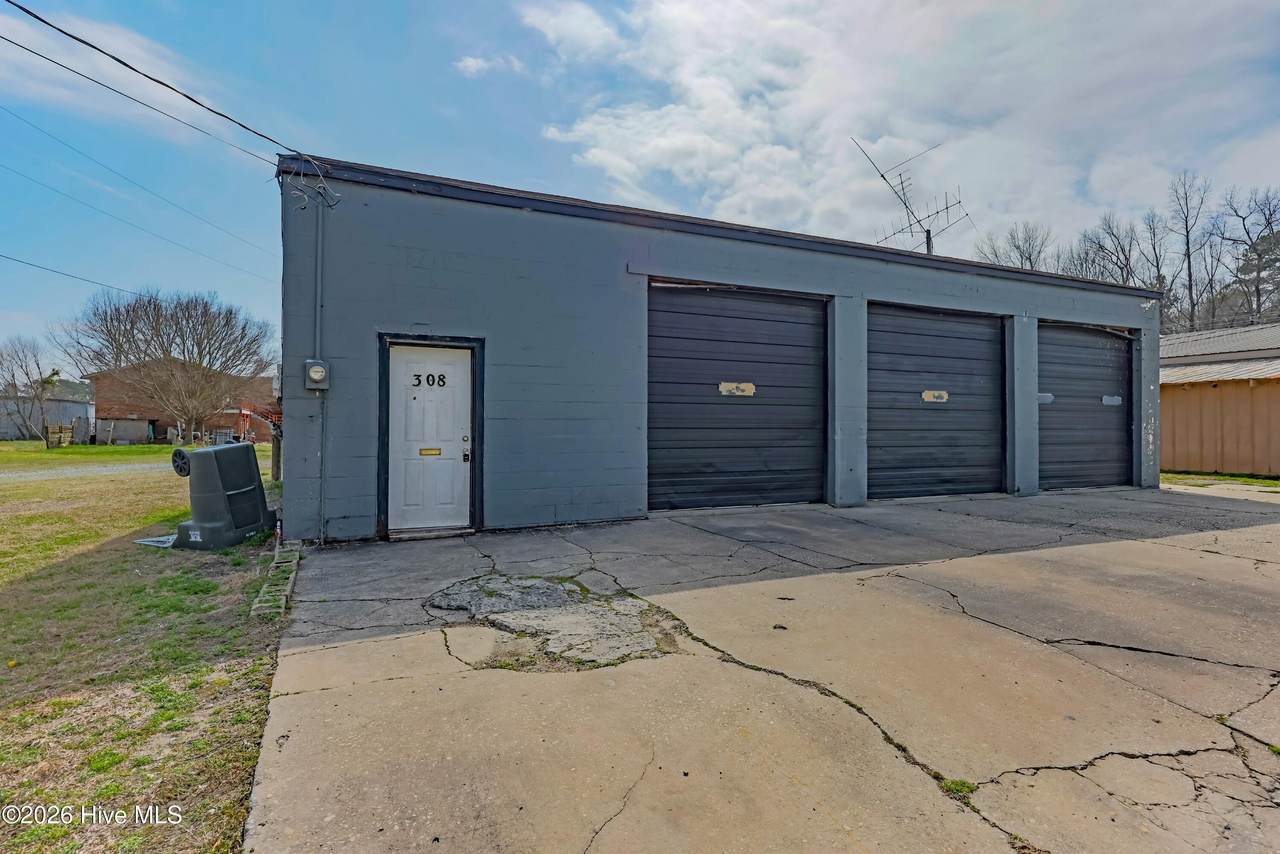 308 Dixon Street - Photo 1