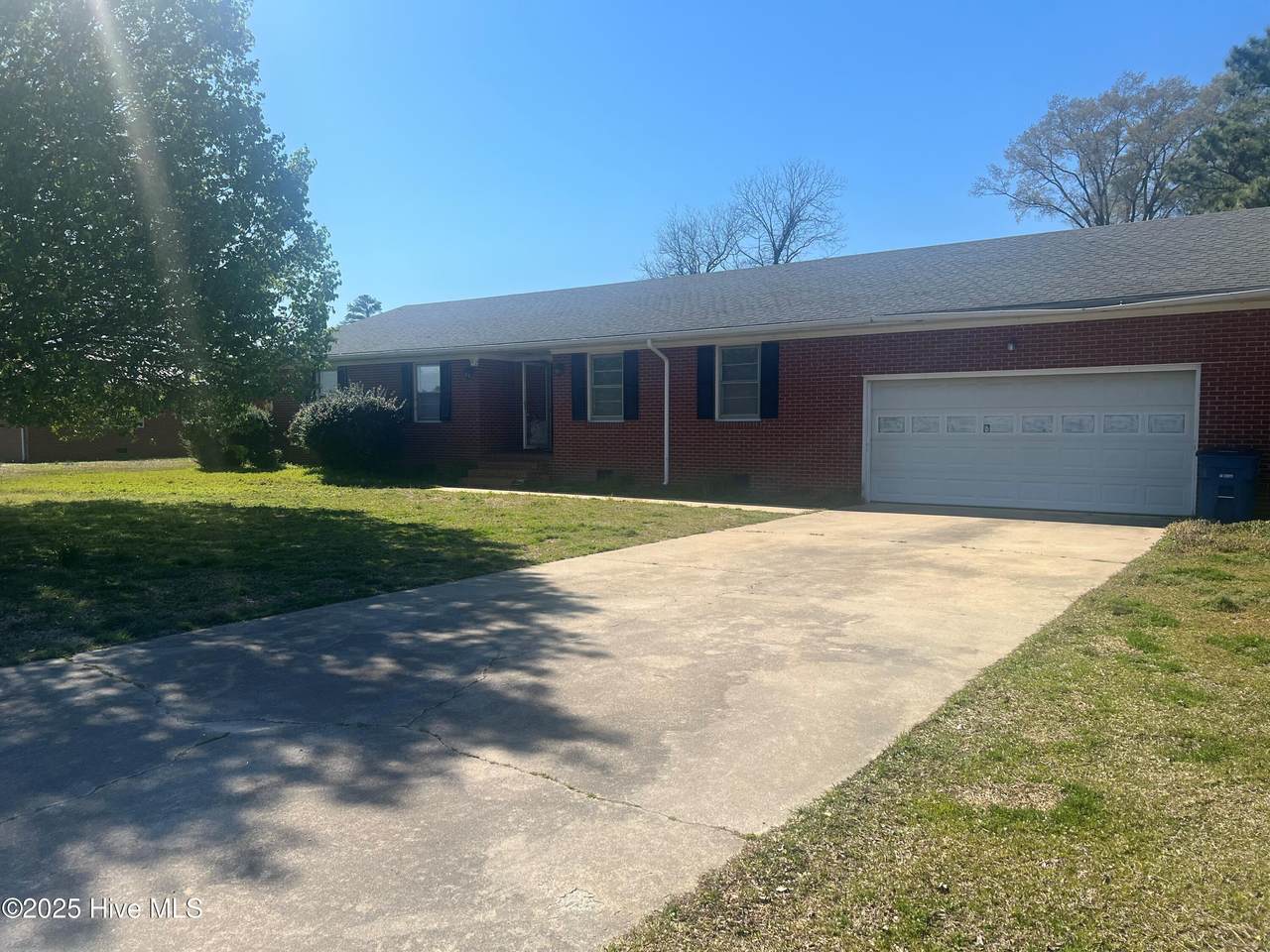 312 Hoggard Street - Photo 1