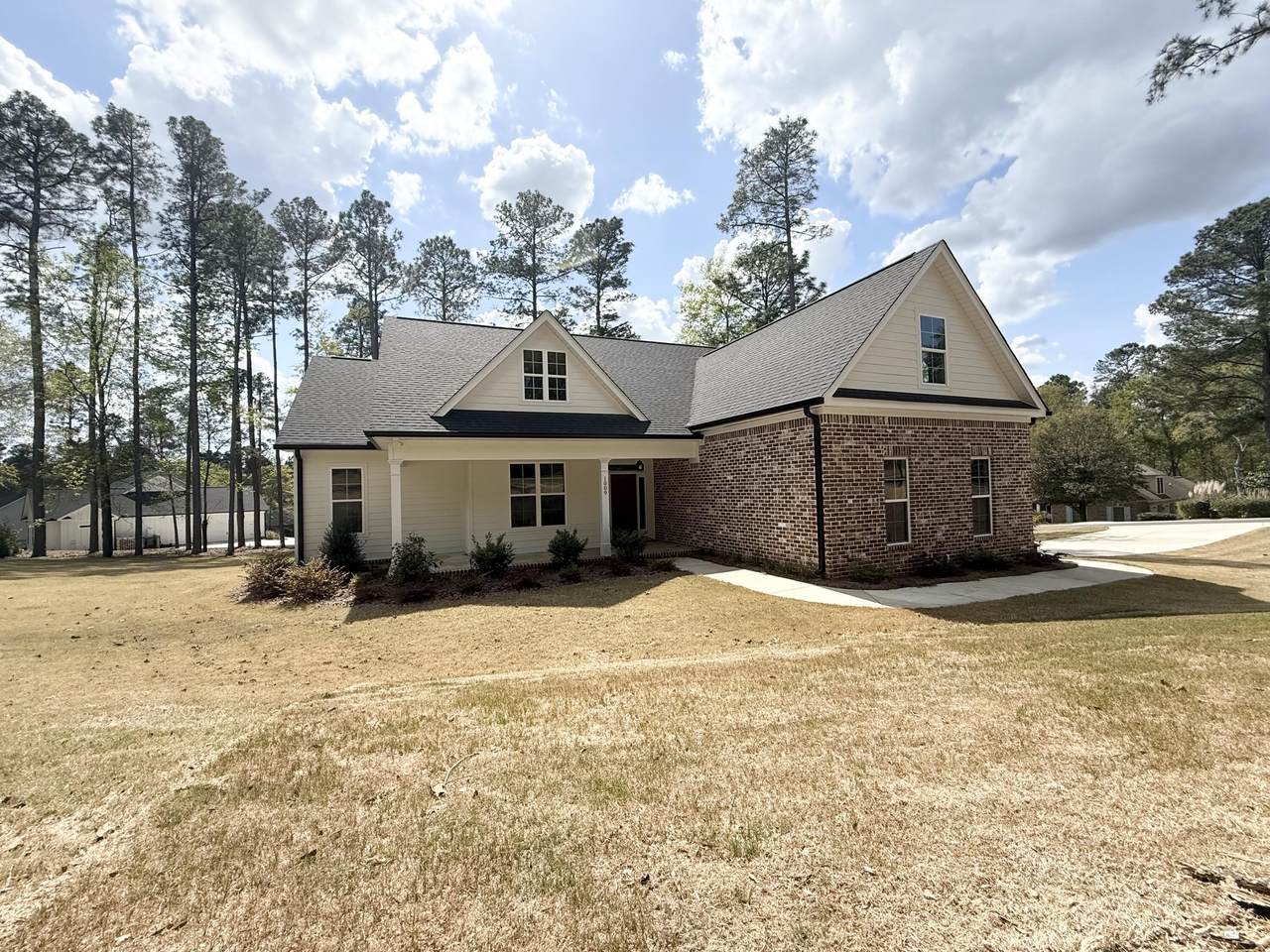 1009 Ferndown Court - Photo 1