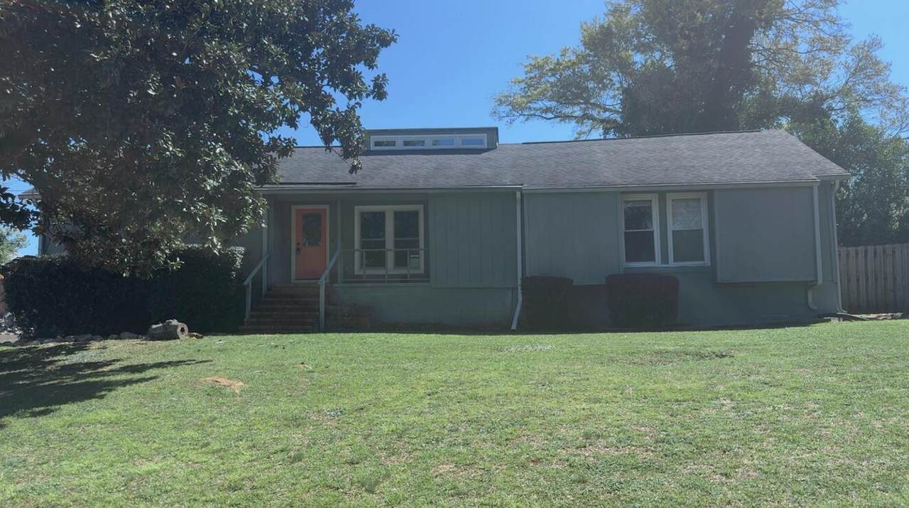 2200 Country Club Court - Photo 1