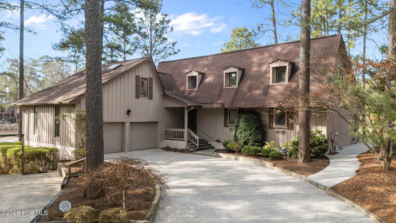 118 Lakewood Drive - Photo 1