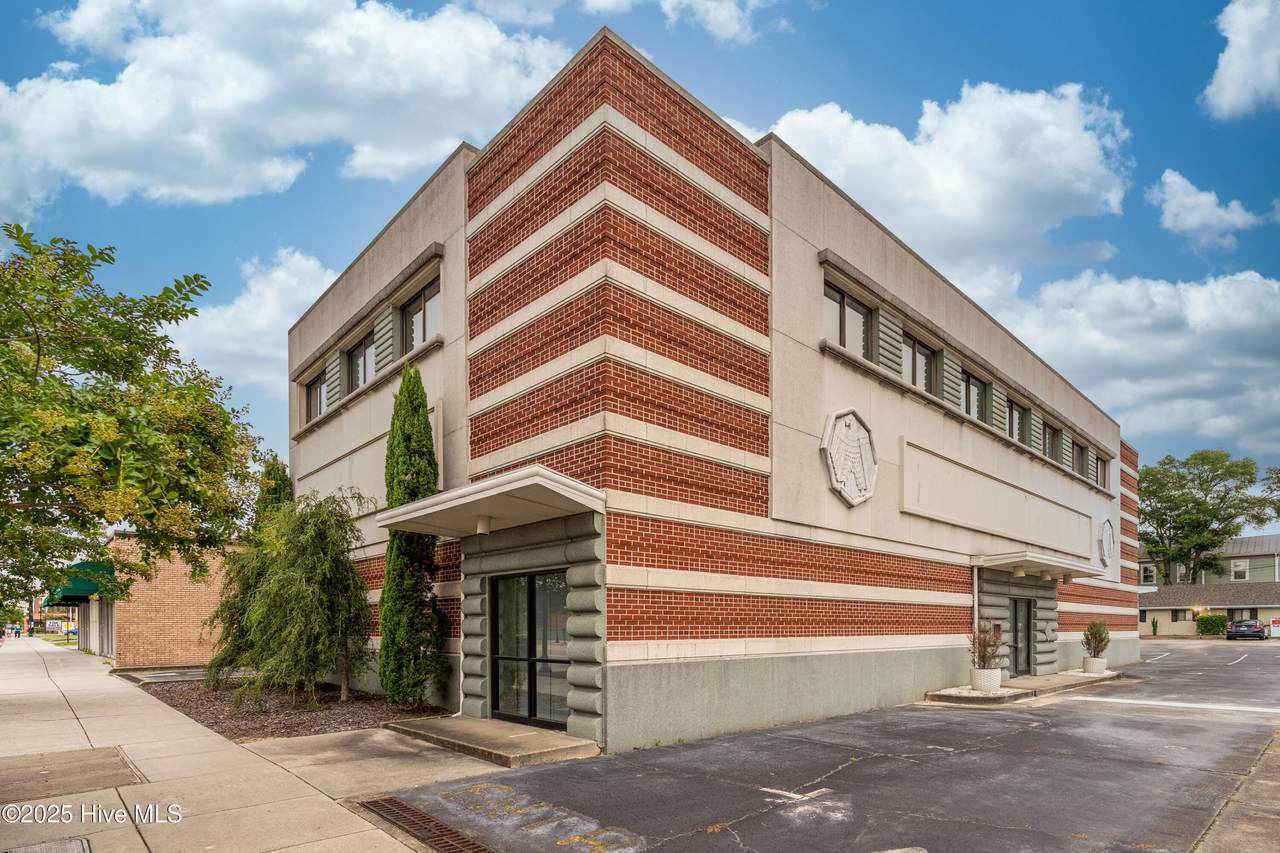 404 3rd Street - Photo 1