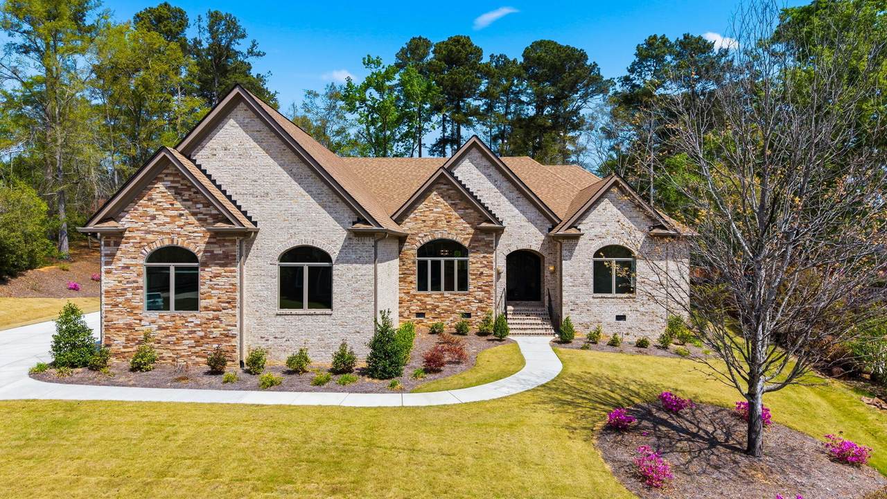 607 Lake Circle - Photo 1
