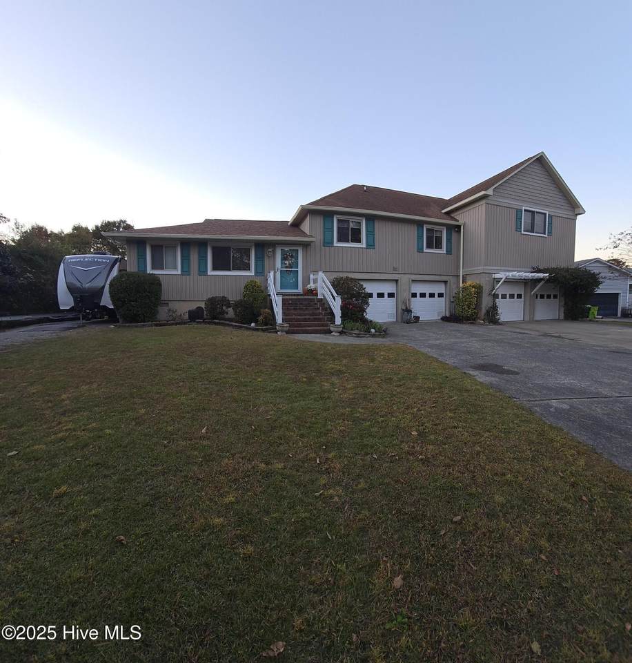 105 Captains Cove - Photo 1