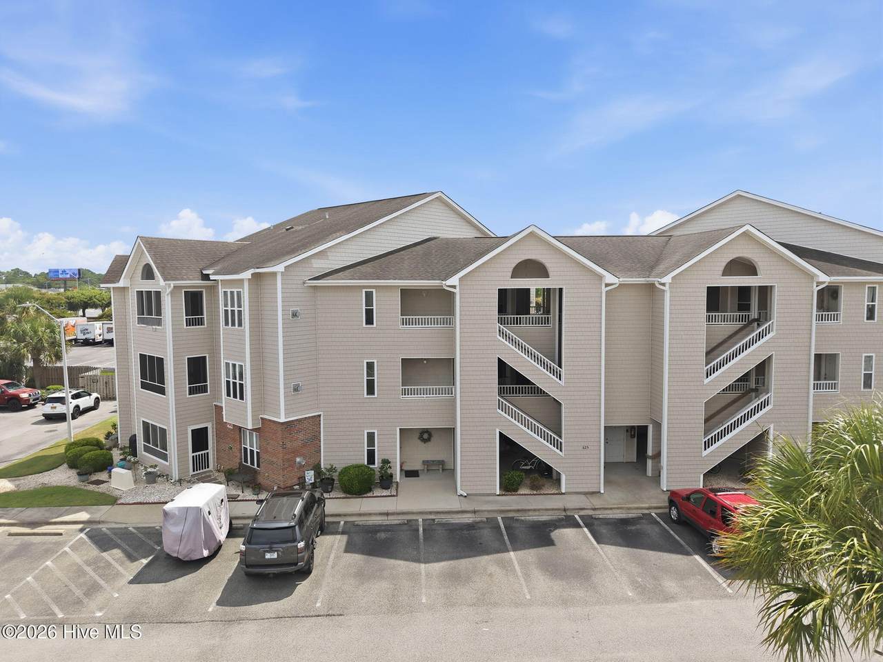 625 Spencer Farlow Drive - Photo 1
