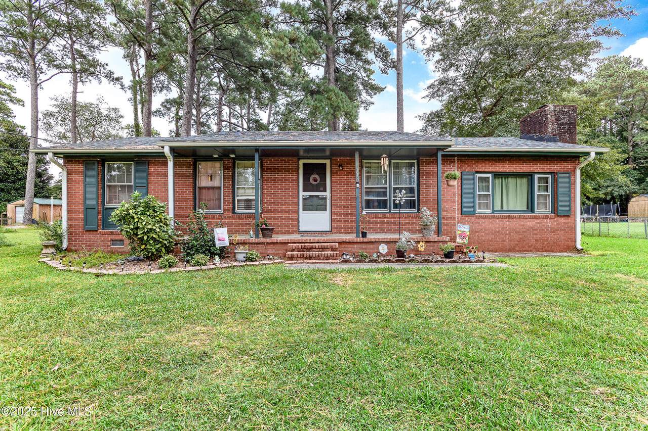 110 Ketner Boulevard - Photo 1