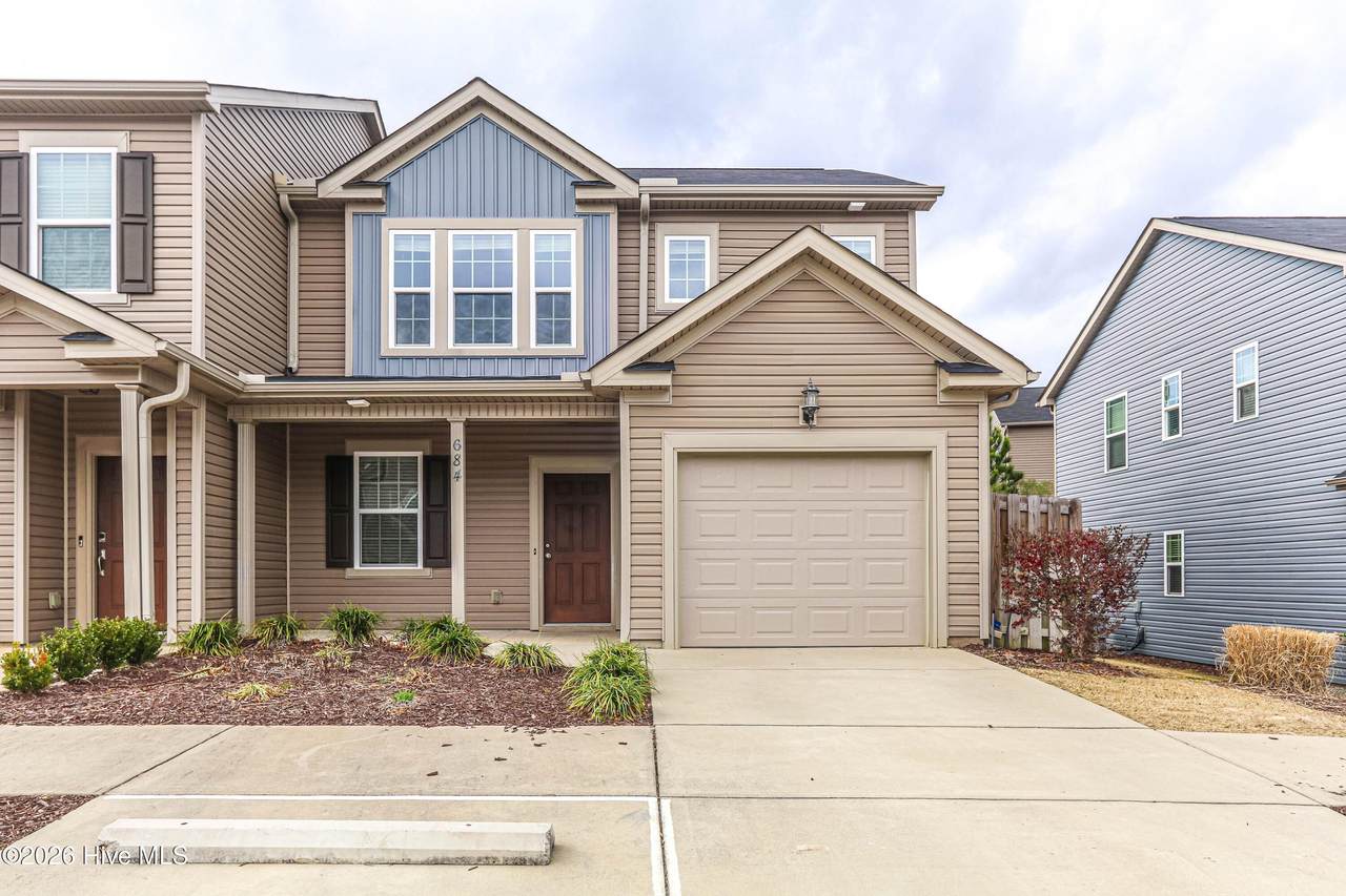 684 Red Cedar Court - Photo 1