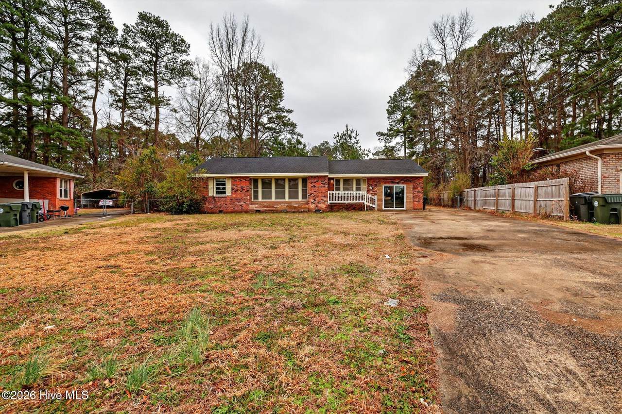 212 Winslow Circle - Photo 1