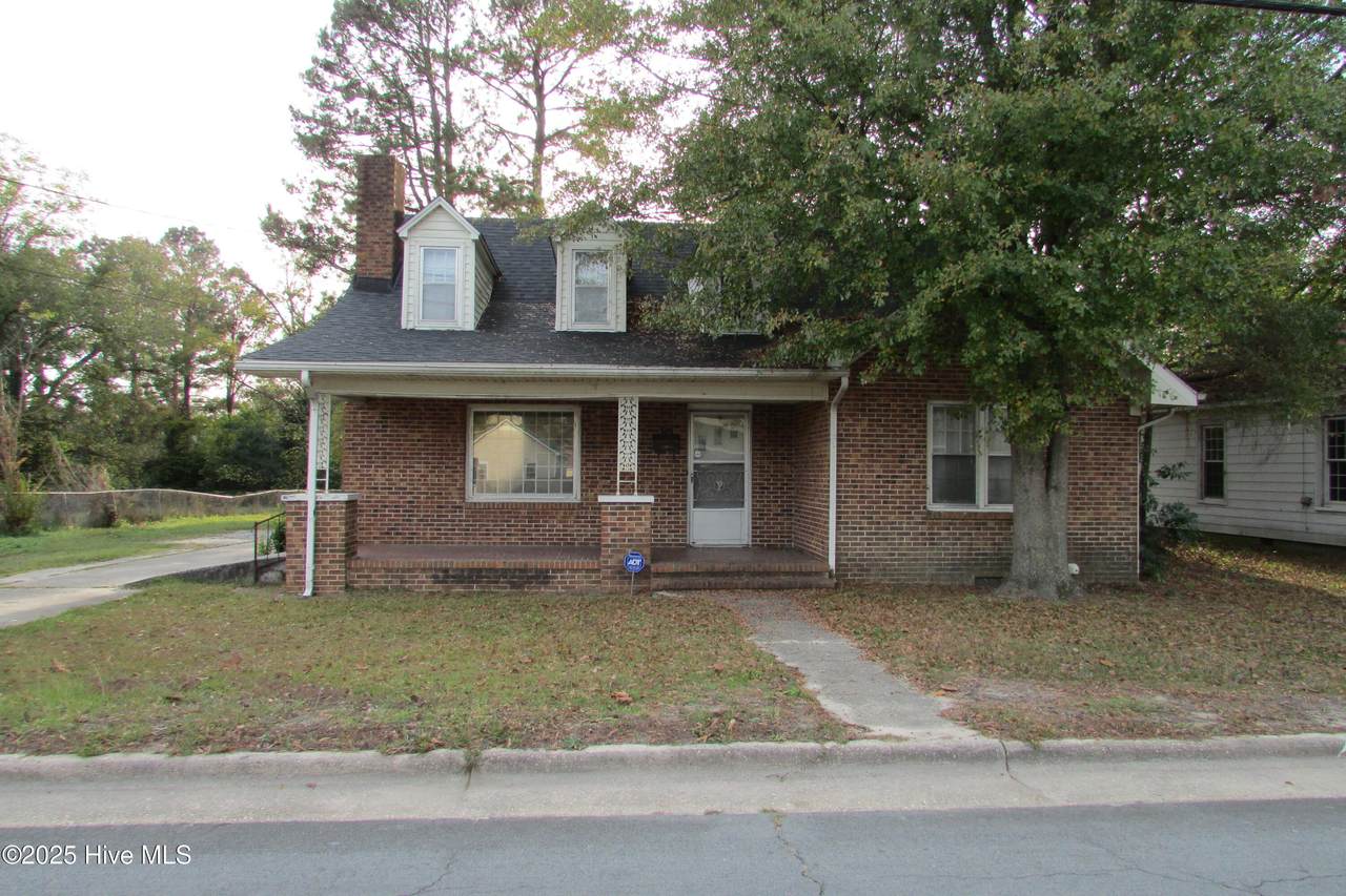 803 Mccoy Street - Photo 1