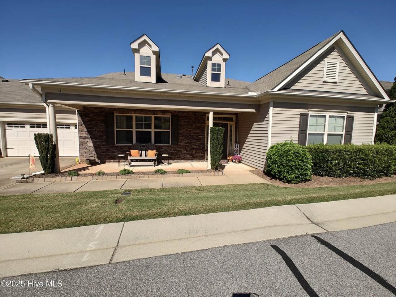 14 Milan Court - Photo 1