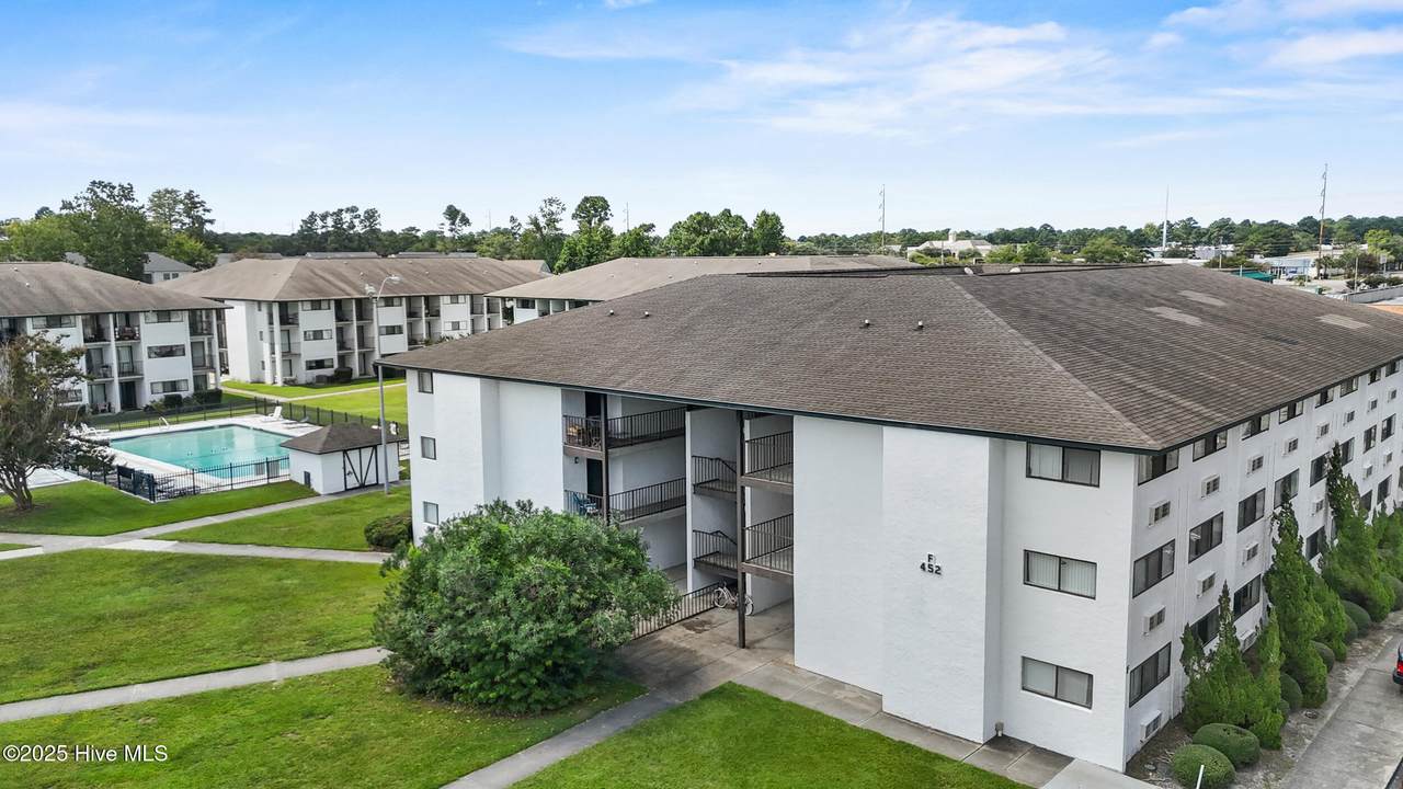 452 Racine Drive - Photo 1