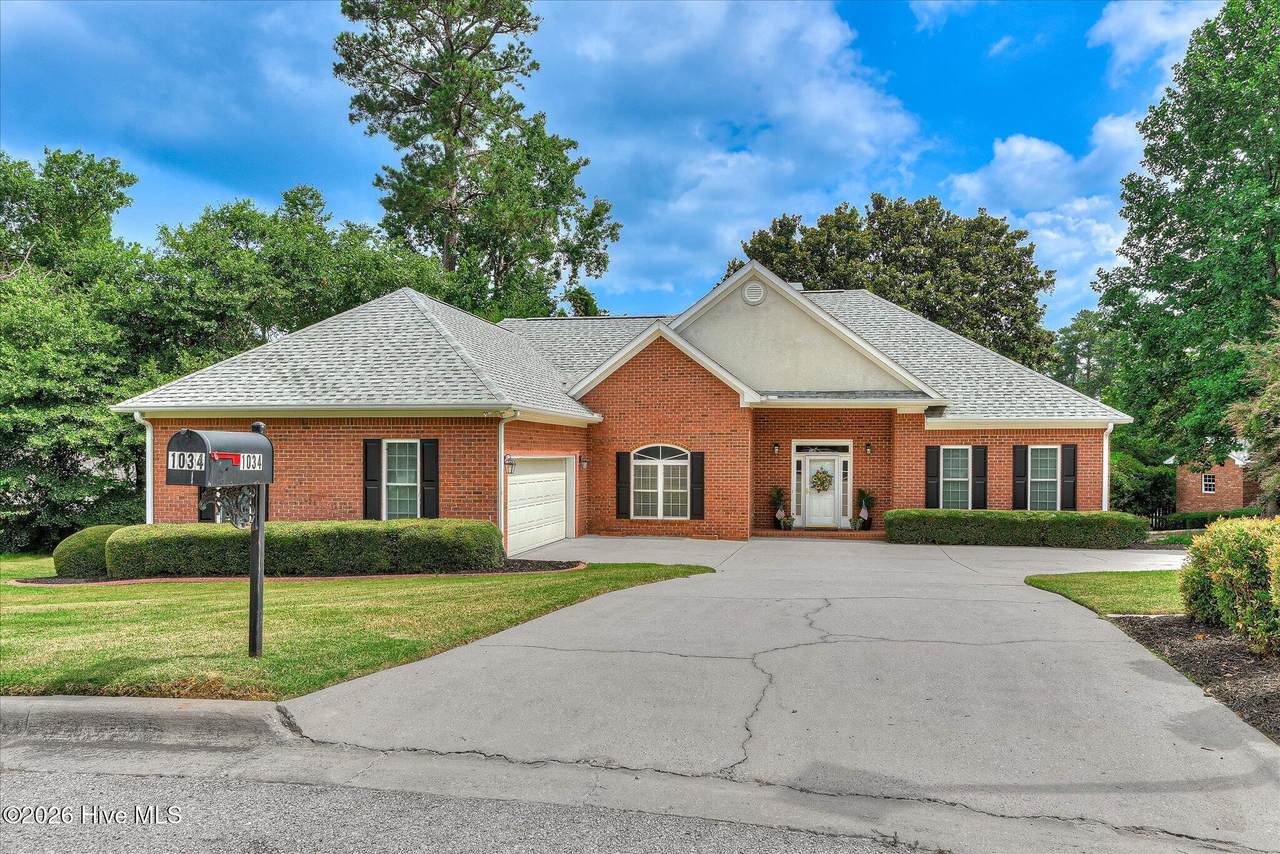 1034 Hampstead Place - Photo 1