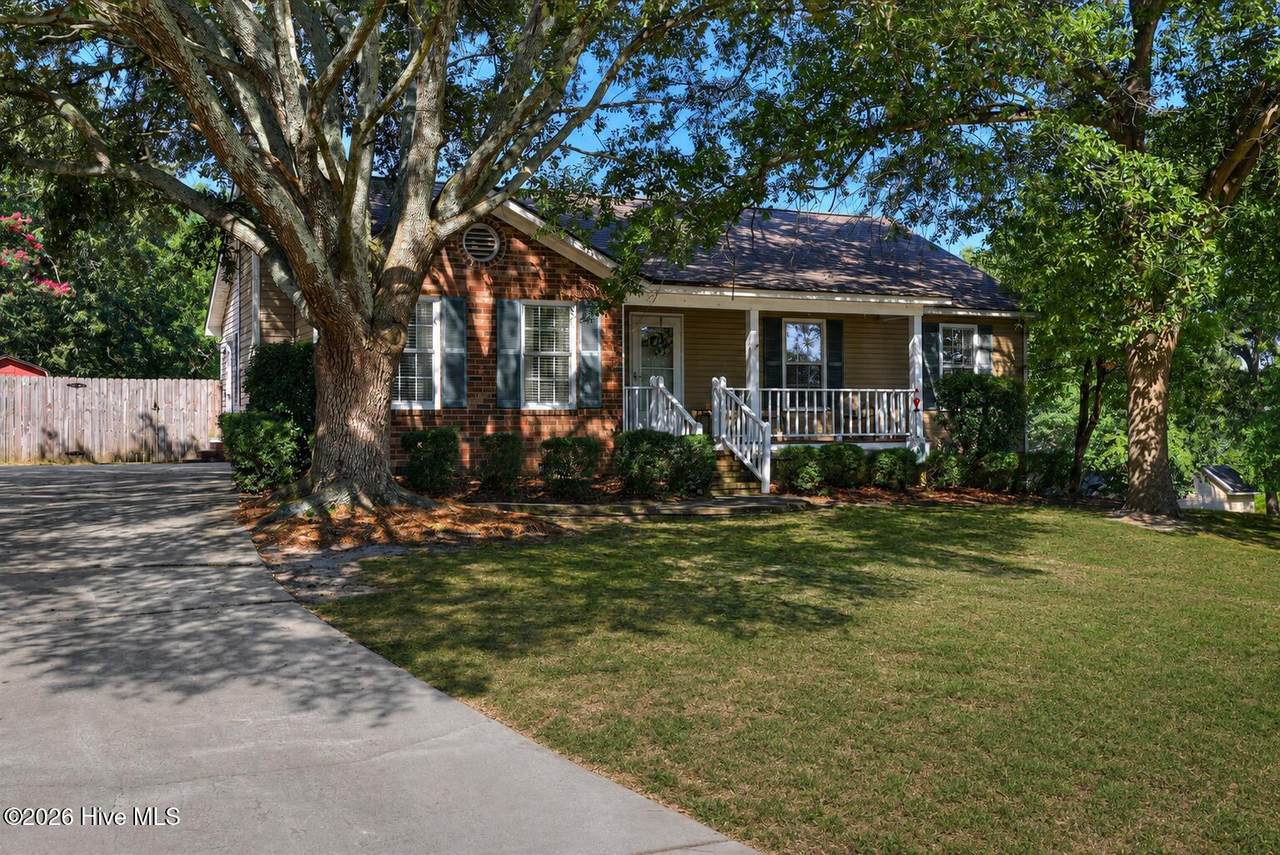 1 Northwood Court - Photo 1