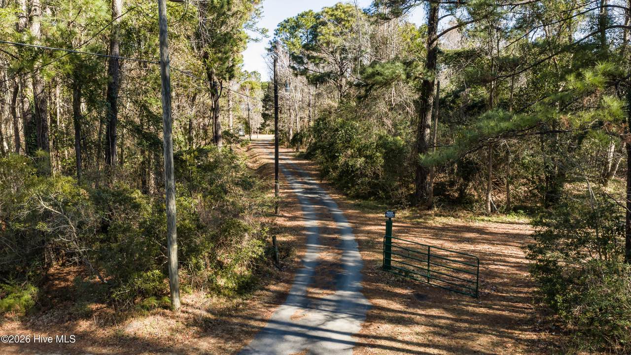 1934 Gordon Acres Drive - Photo 1