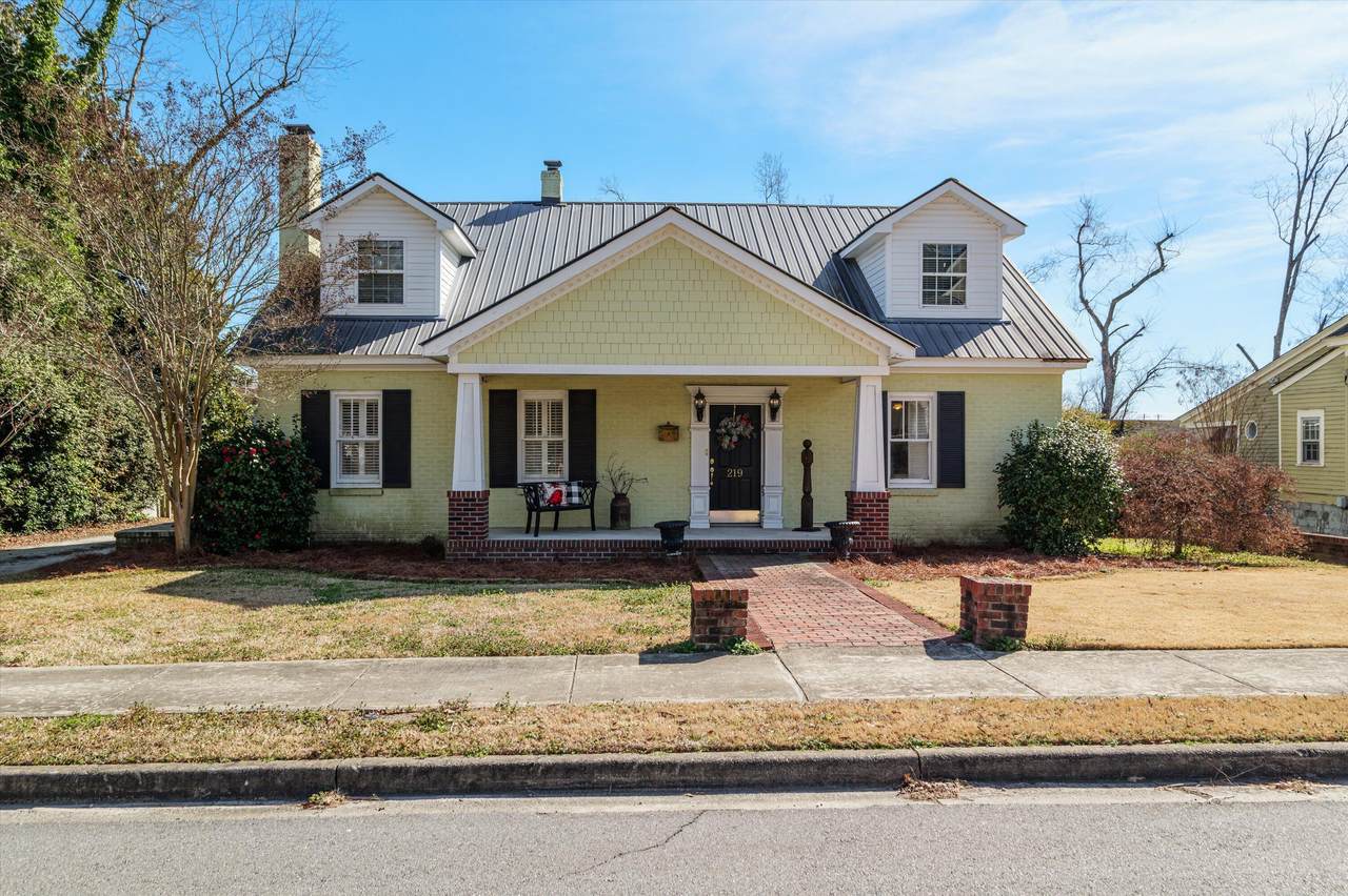 219 White Oak Street - Photo 1