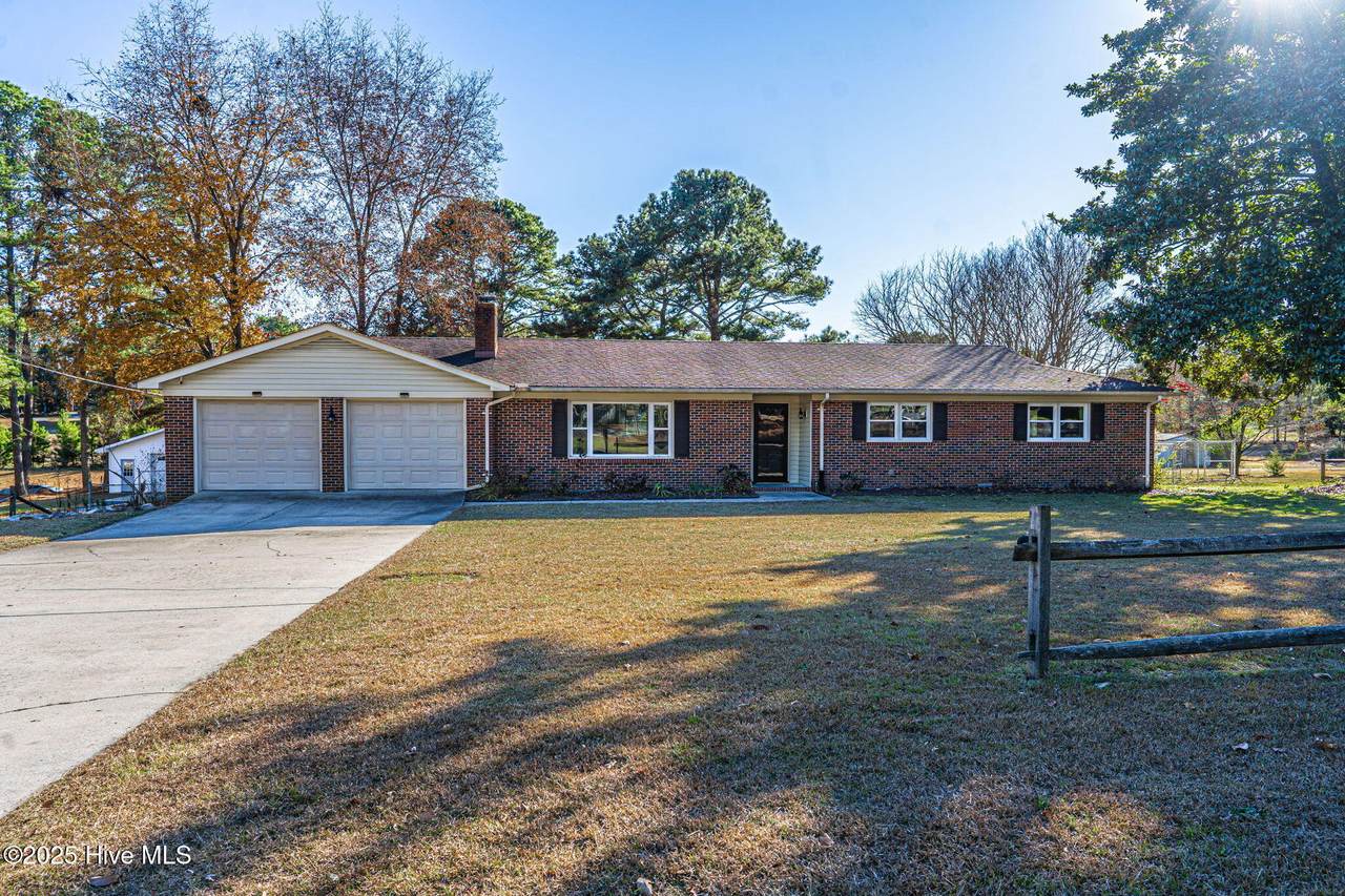 255 Foxcroft Road - Photo 1