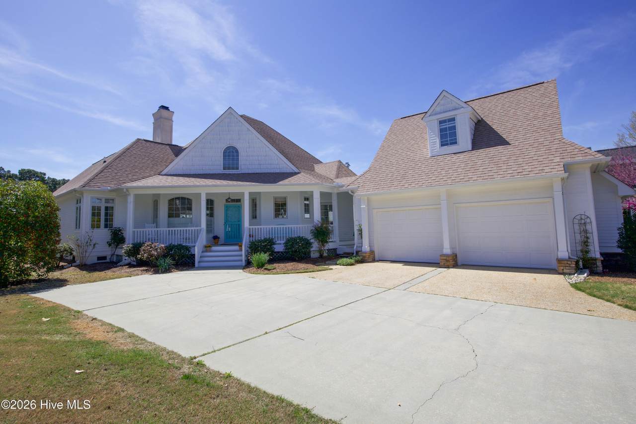 332 Magnolia Circle - Photo 1
