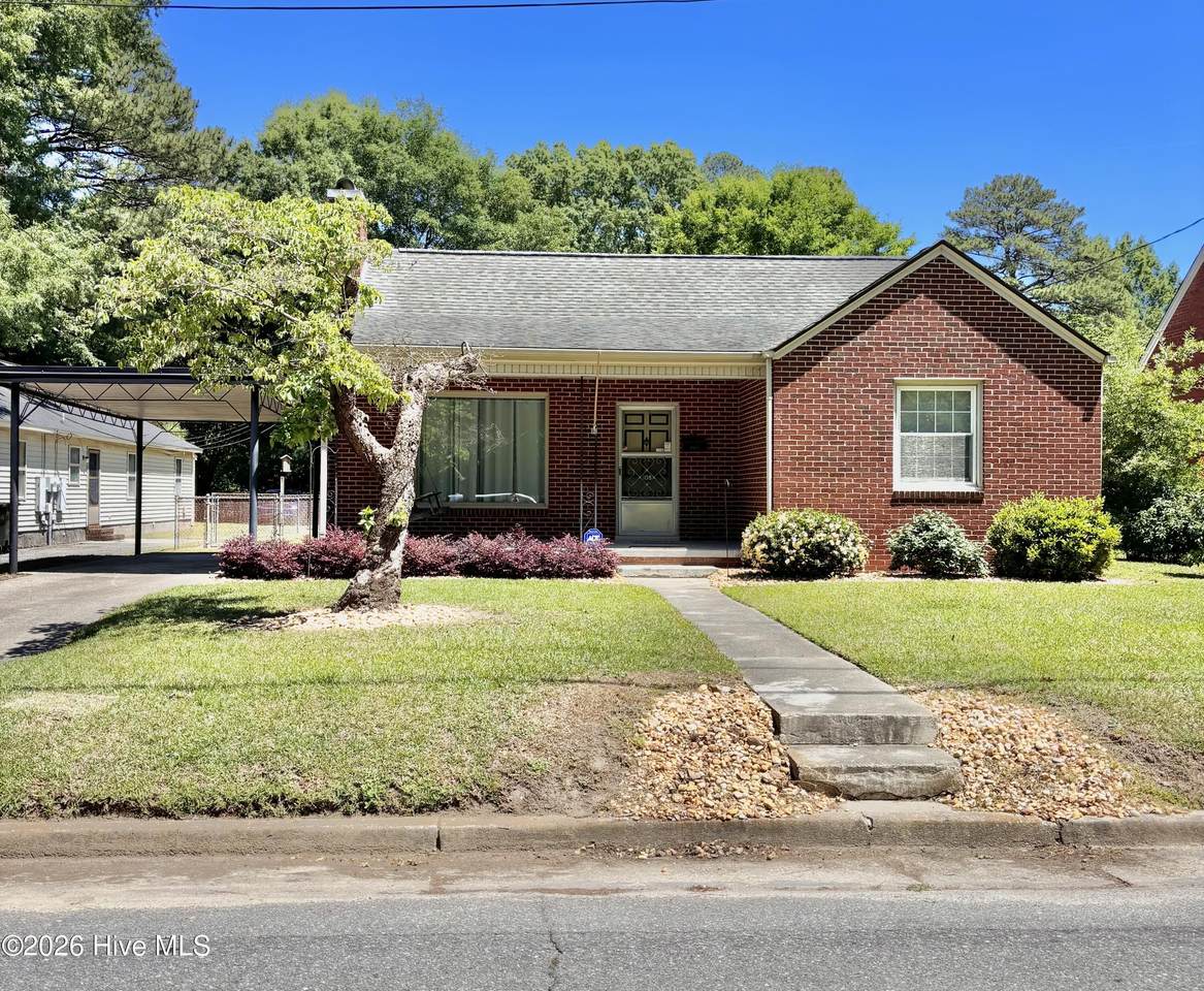 108 Oleander Avenue - Photo 1