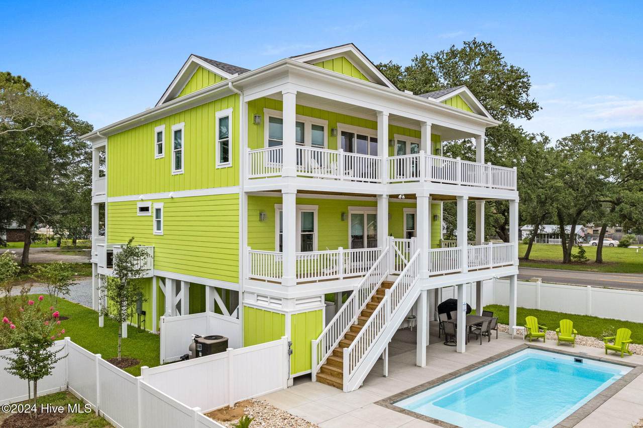 96 66th Street - Photo 1