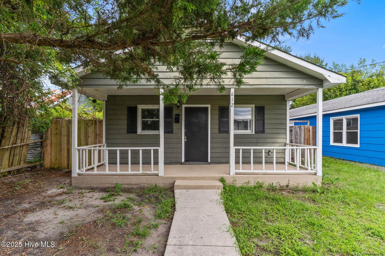 812 13th Street - Photo 1