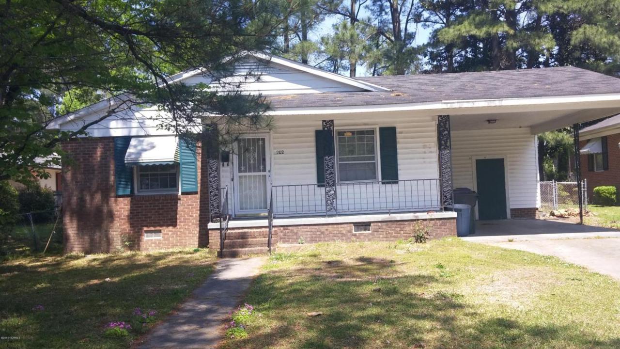 202 Lee Street - Photo 1