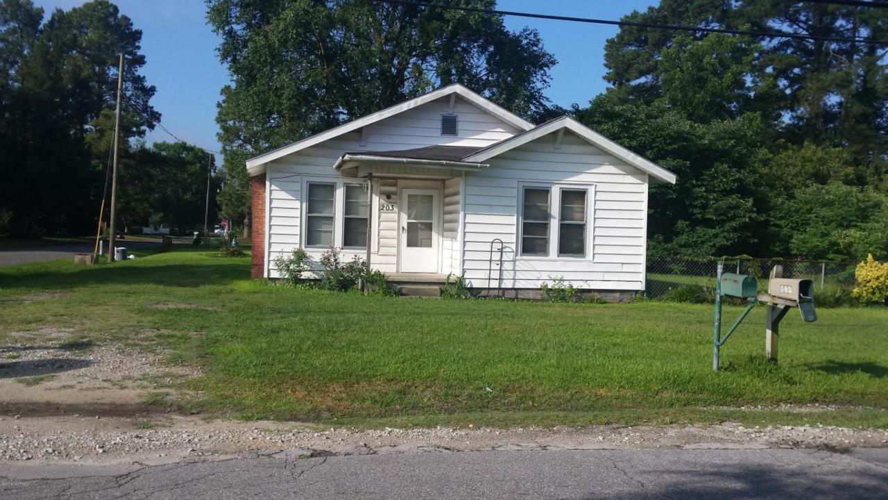 203 Broad - Photo 1