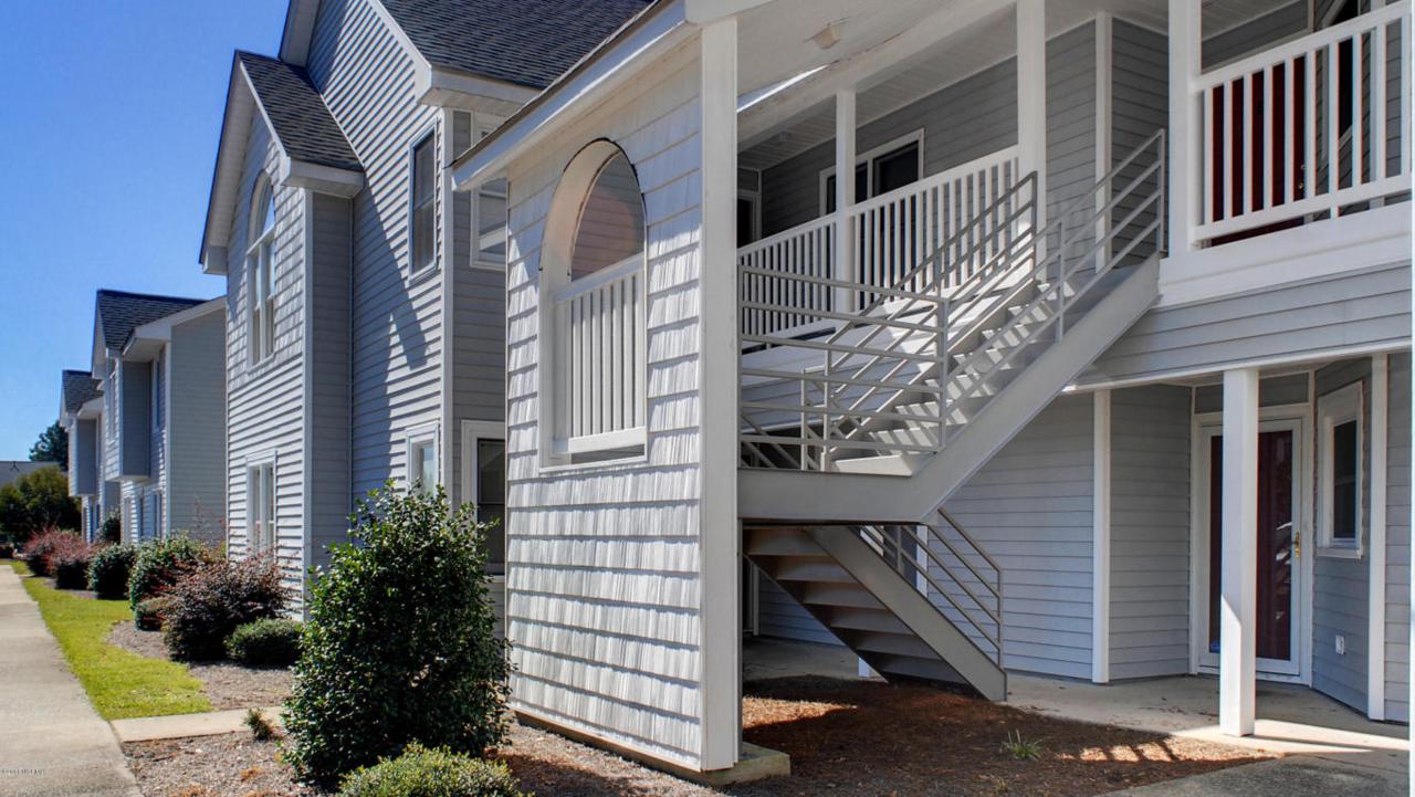 128 W Victoria Court, Greenville, NC 27834 (MLS #100031913) :: Century 21 Sweyer & Associates