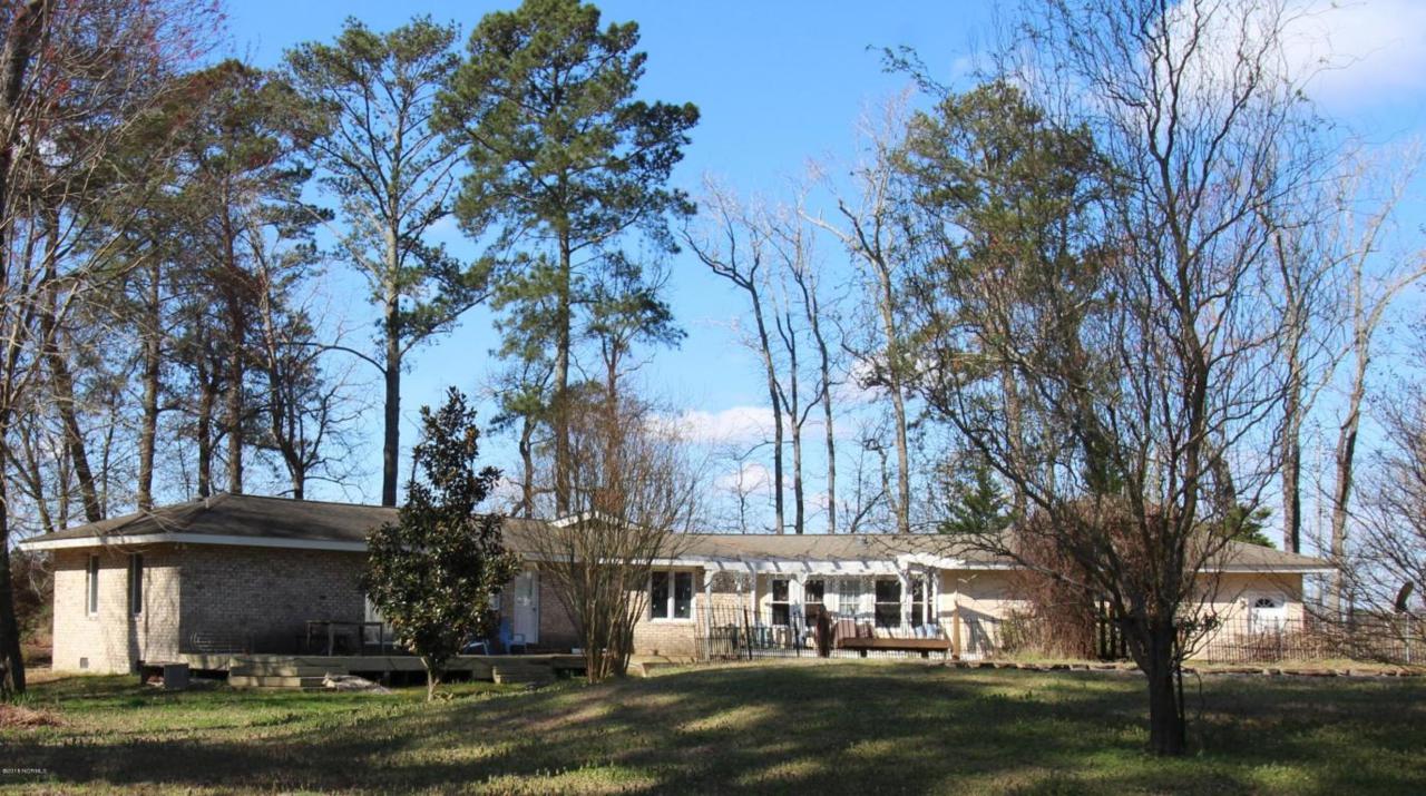 322 Baywood Drive - Photo 1