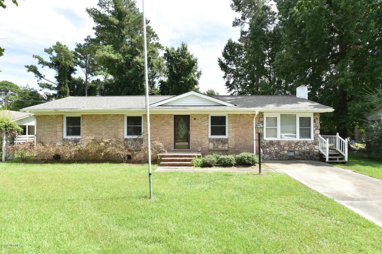 304 Lakewood Drive - Photo 1
