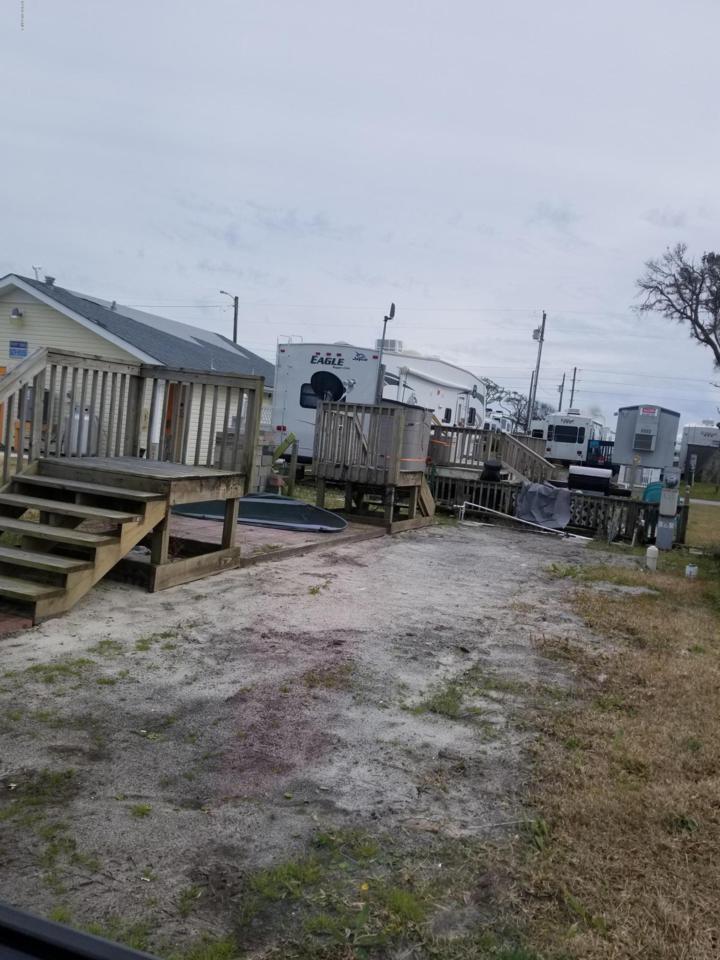 121 Dock Street - Photo 1