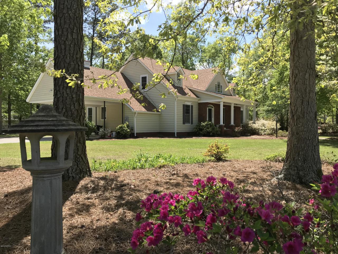 286 Robert Drive - Photo 1