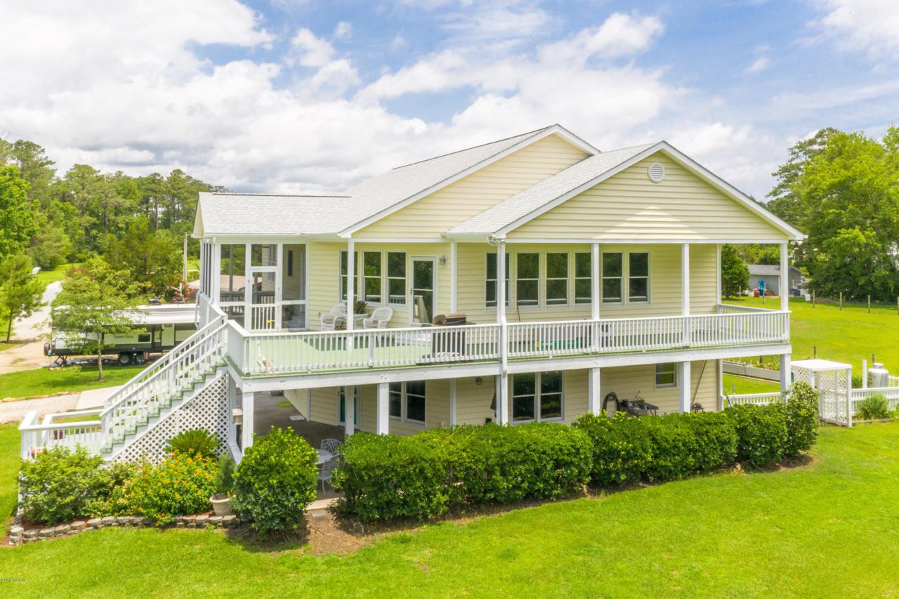 621 Russells Creek Road - Photo 1