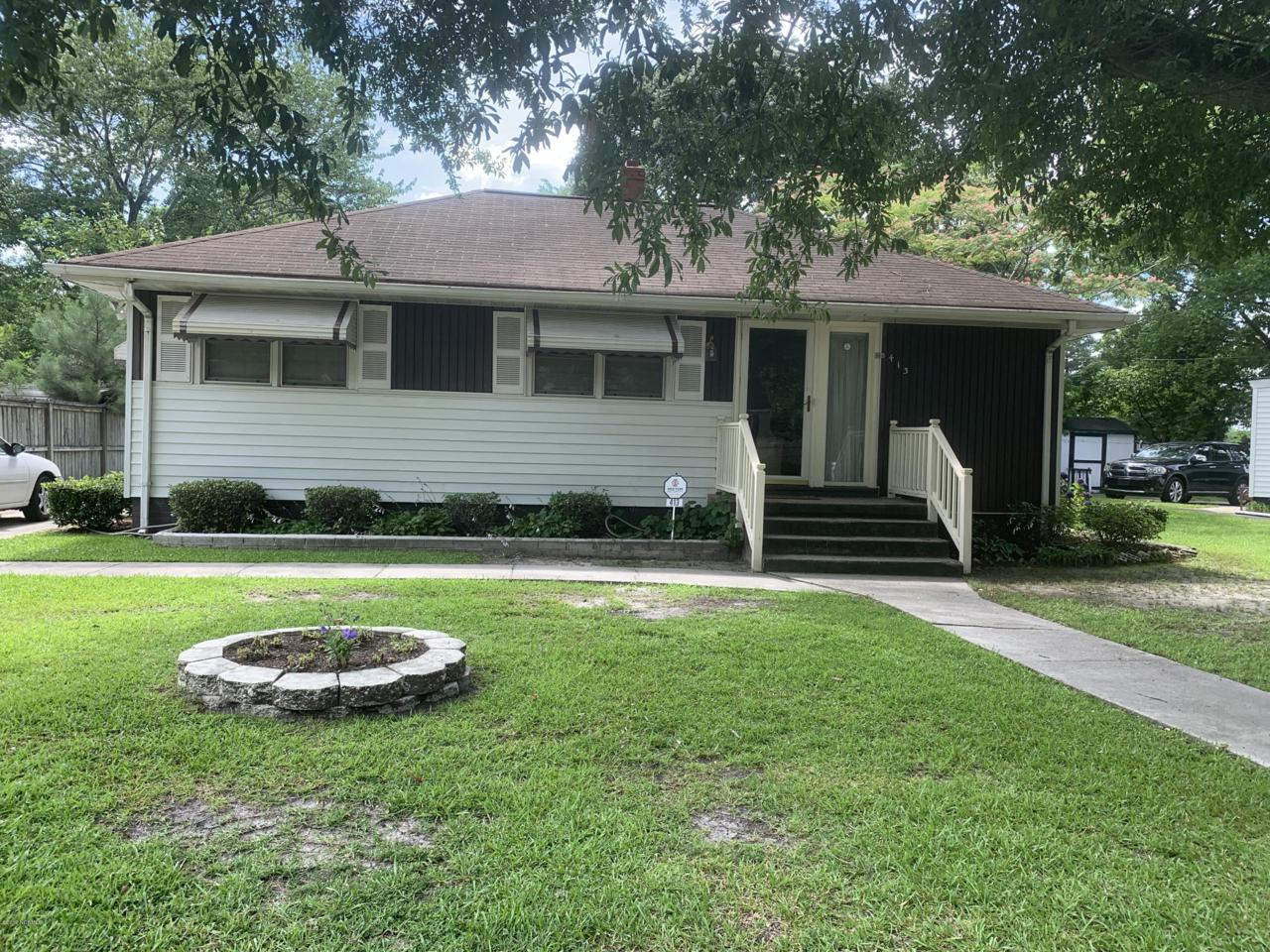 413 Greenview Drive - Photo 1