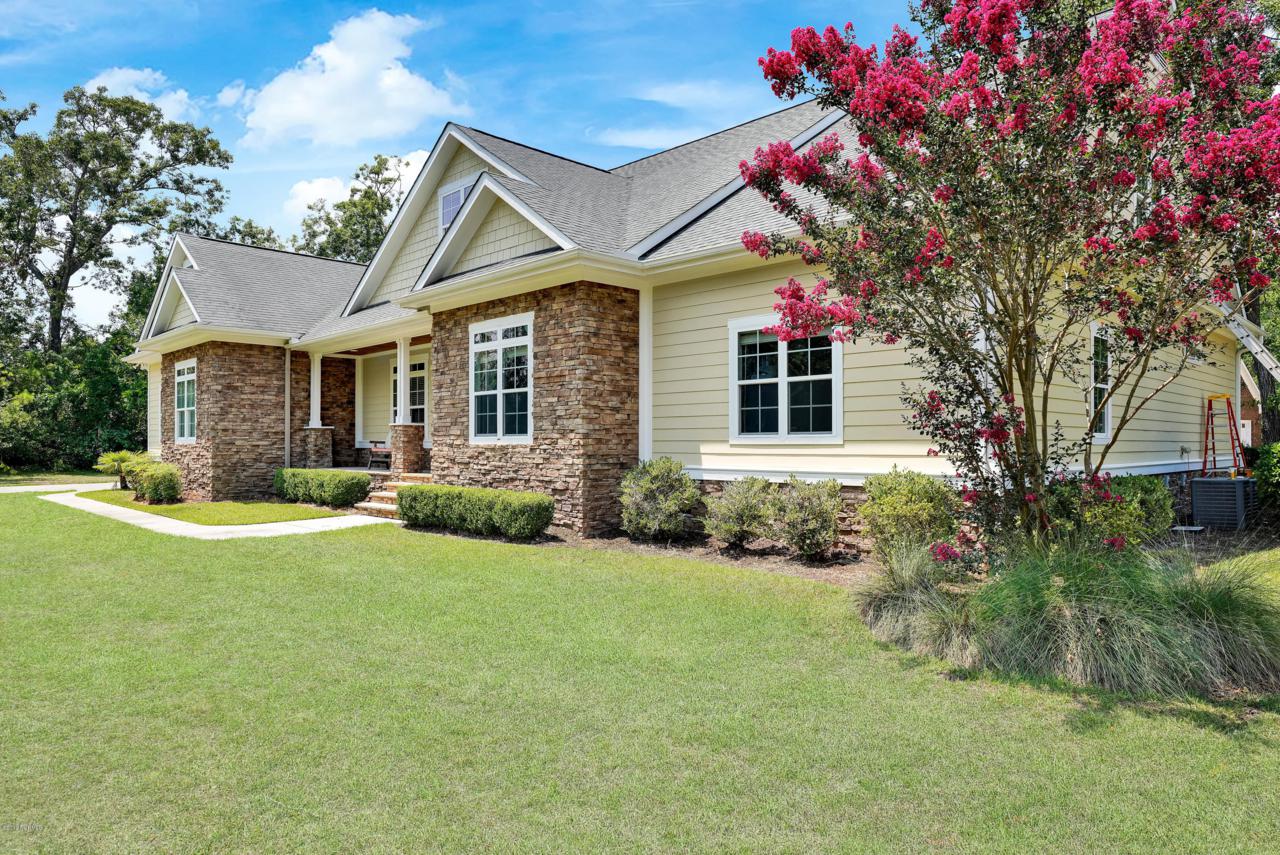 614 Center Drive - Photo 1