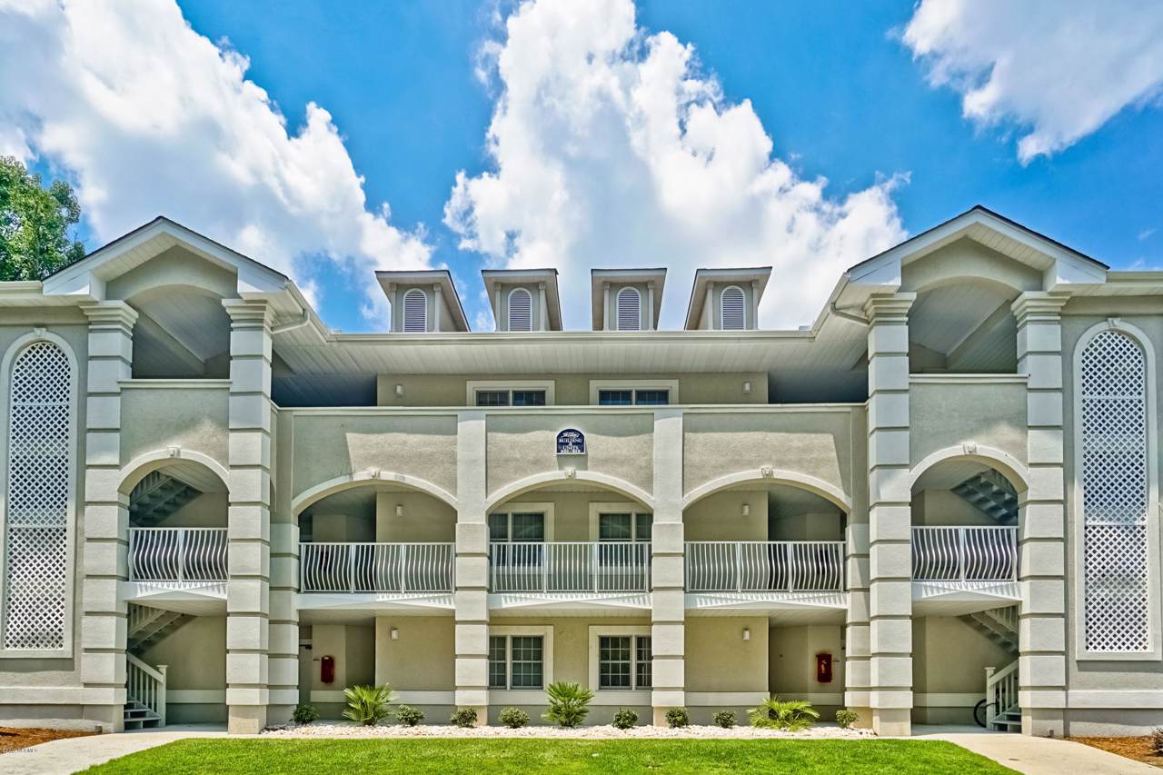 908 Resort Circle - Photo 1